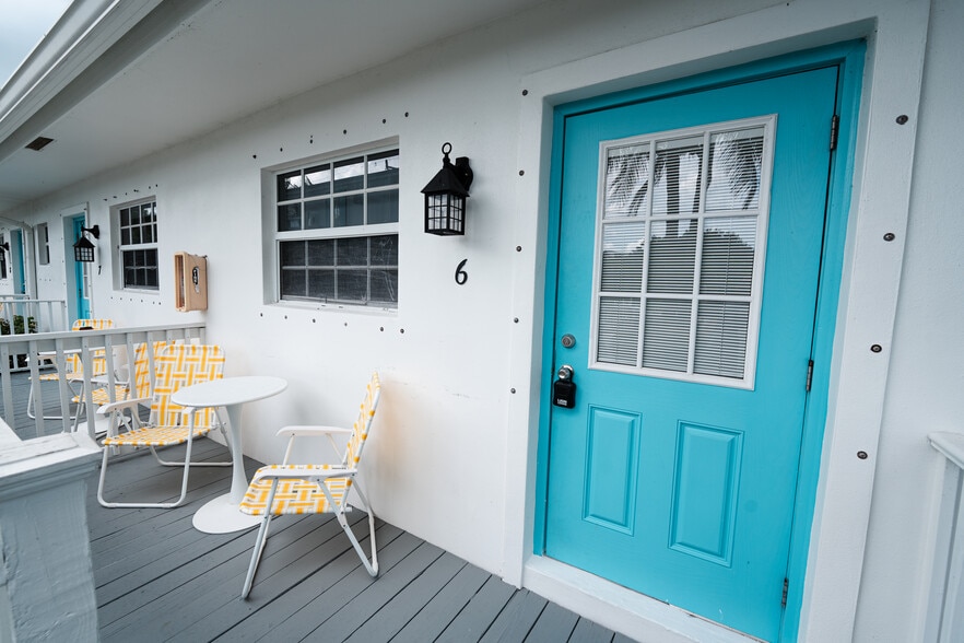 More Photos Of 2502 Tamarind Dr, Hutchinson Island Hotel For Sale