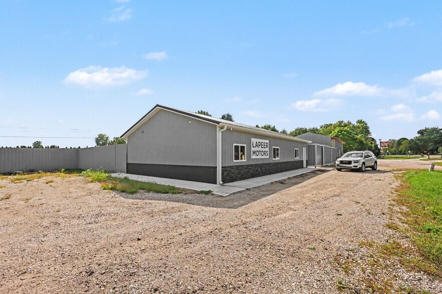 More Photos Of 2610 Imlay City Rd, Lapeer Auto Repair For Sale