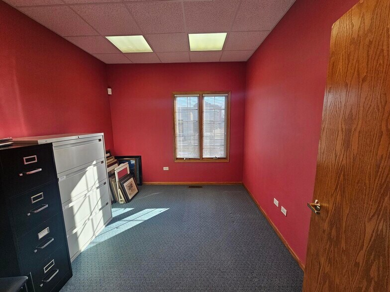More Photos Of 10331-10335 W Lincoln Hwy, Frankfort Office For Sale