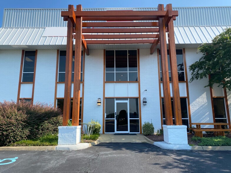 More Photos Of 4598 Broad St, Virginia Beach Office For Lease