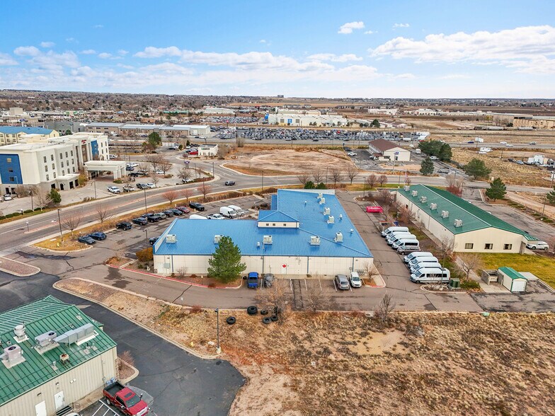 More Photos Of 991 Platte River Blvd, Brighton Storefront For Lease