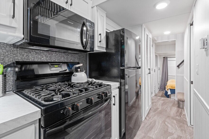 More Photos Of 88840 Highway 3 N, Saint Maries Hotel For Sale