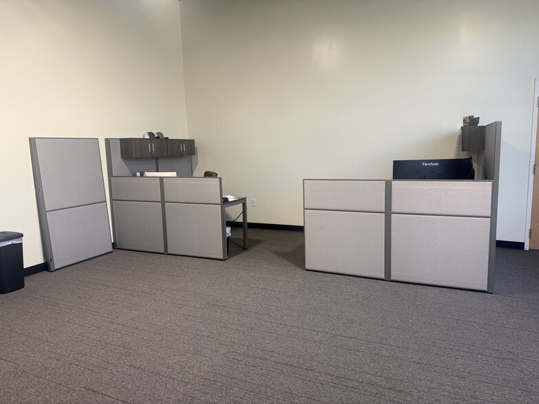 More Photos Of 2208 W 700 S, Springville Light Manufacturing For Sale