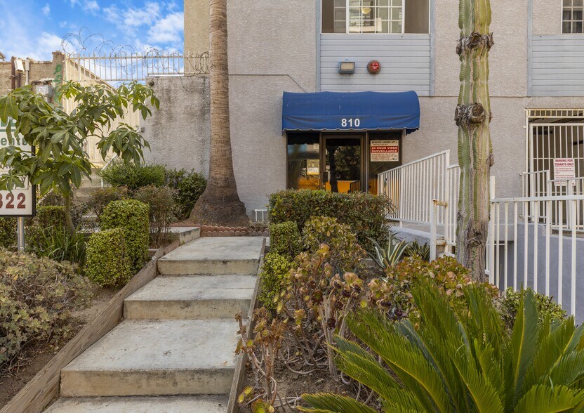 More Photos Of 810 S Berendo St, Los Angeles Apartments For Sale