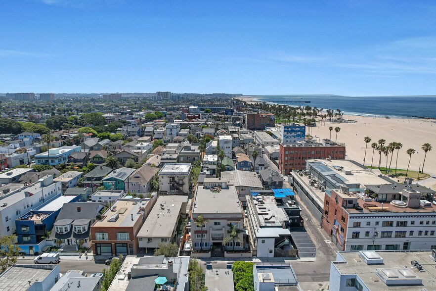 More Photos Of 20 Brooks Ave, Venice Apartments For Sale