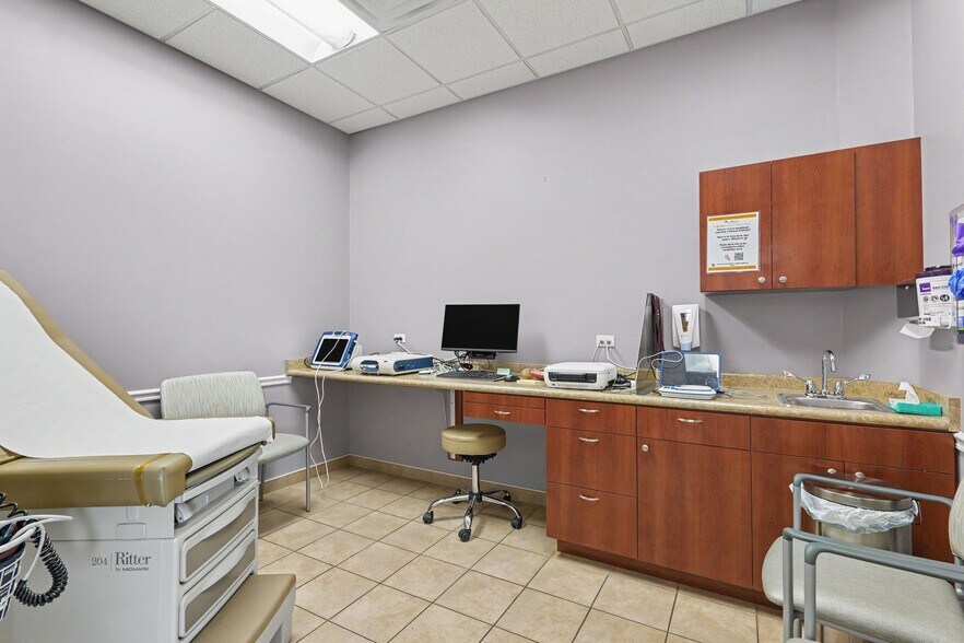 More Photos Of 900 Technology Way, Libertyville Medical For Sale