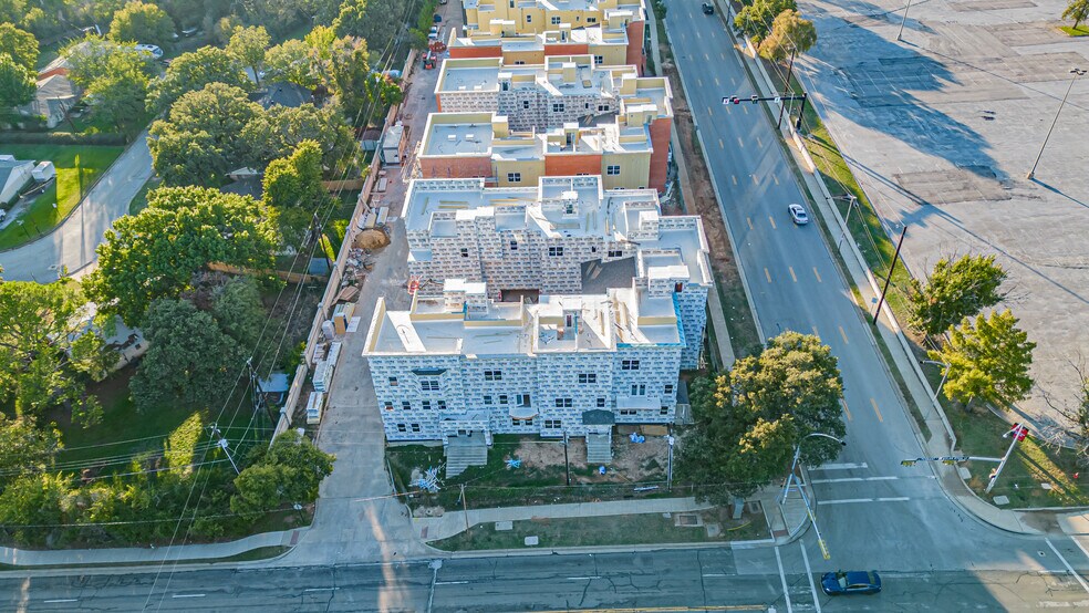 More Photos Of 1206 E Road To Six Flags St, Arlington Apartments For Sale