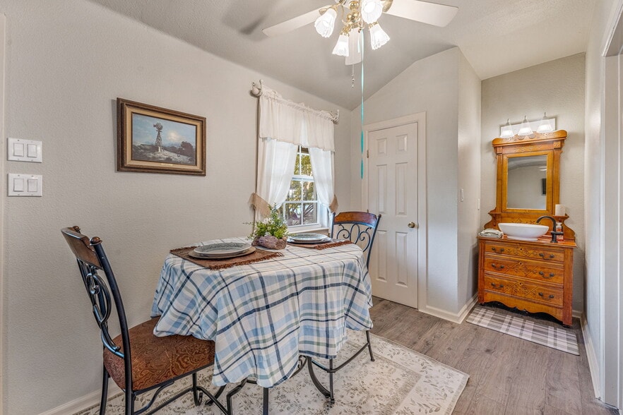 More Photos Of 1321 N FM 56, Glen Rose Trailer Camper Park For Sale