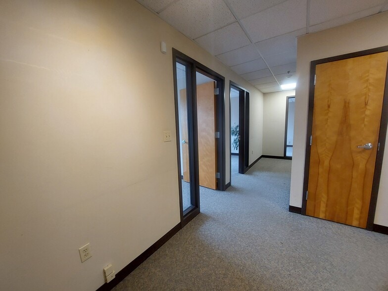 More Photos Of 1000 Cambridge St, Cambridge Medical For Lease