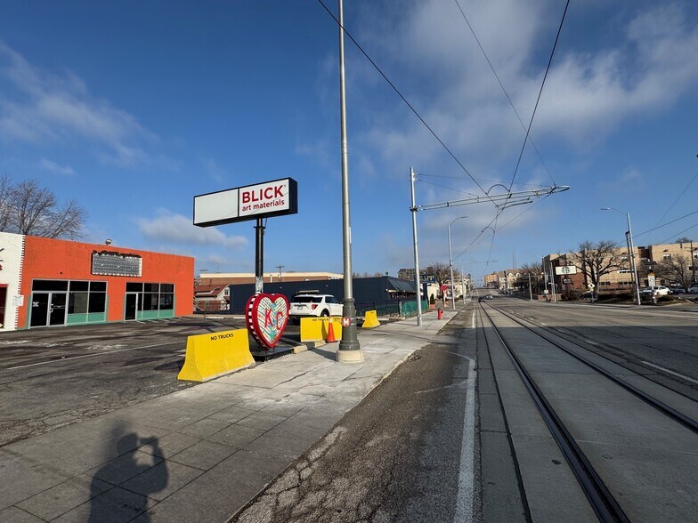 More Photos Of 4142-4144 Main St, Kansas City Unknown For Lease