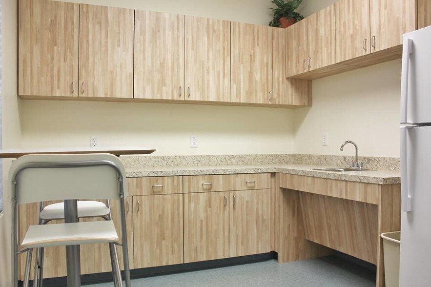 More Photos Of 524 Westgreen Blvd, Katy Medical For Lease