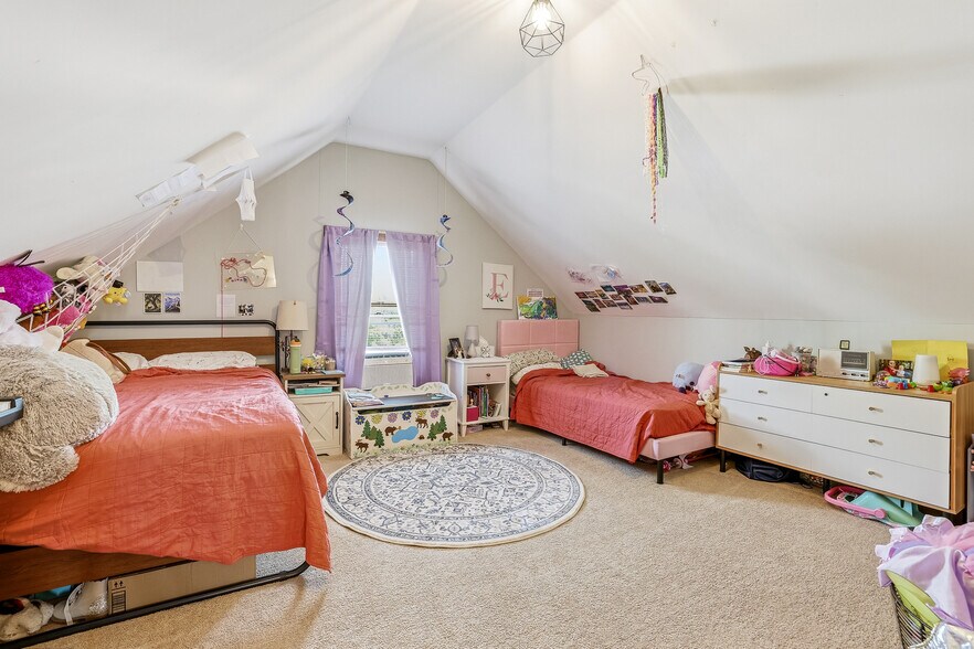 More Photos Of 1 Old Manchester Rd, Raymond Multifamily For Sale