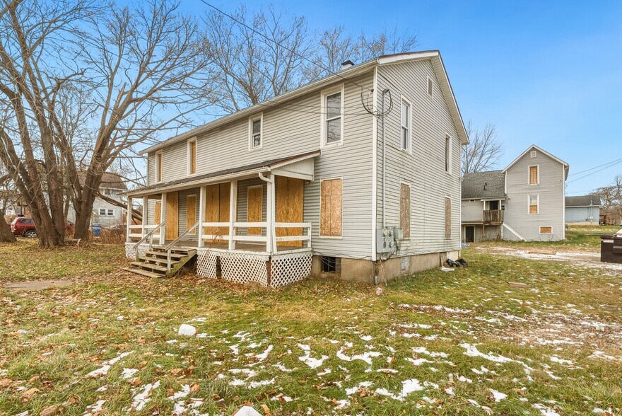 More Photos Of 763 Bowman St, Mansfield Multifamily For Sale