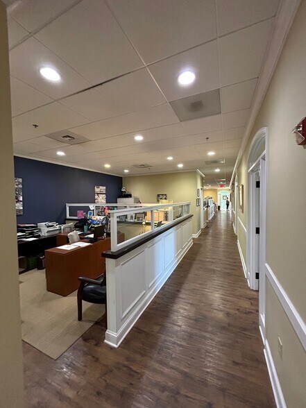 More Photos Of 331 E Main St, Rock Hill Office For Lease