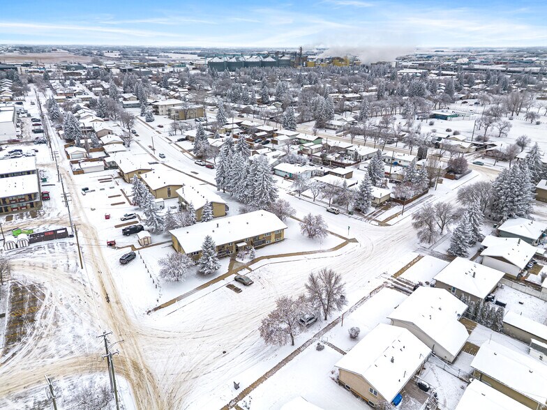 More Photos Of 4504 56A Av, Lloydminster Apartments For Sale