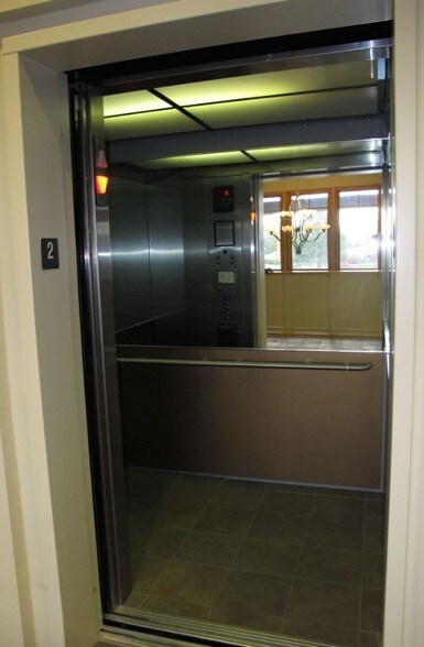More Photos Of 525 SW Umatilla St, Redmond Office For Sale