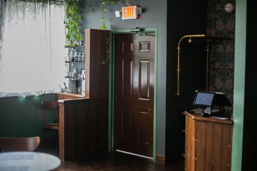 More Photos Of 537 Main St, Buffalo Storefront Retail Residential For Sale