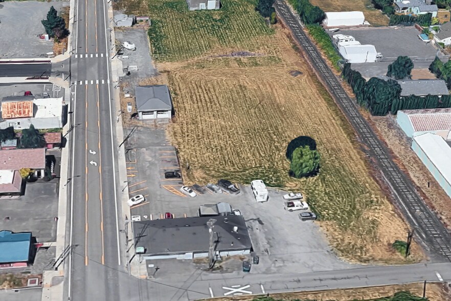 More Photos Of 180 SE 10th St, Dundee Land For Sale