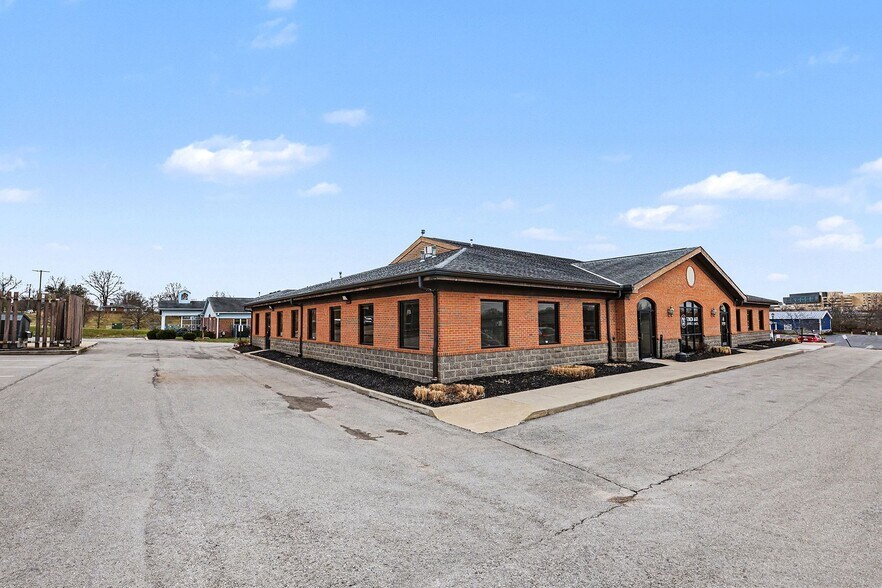More Photos Of 599 Freedom Park Dr, Edgewood Medical For Lease