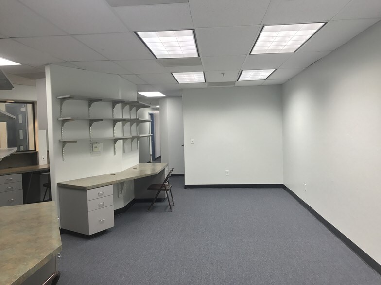 More Photos Of 1310 W St Marys Rd, Tucson Medical For Lease