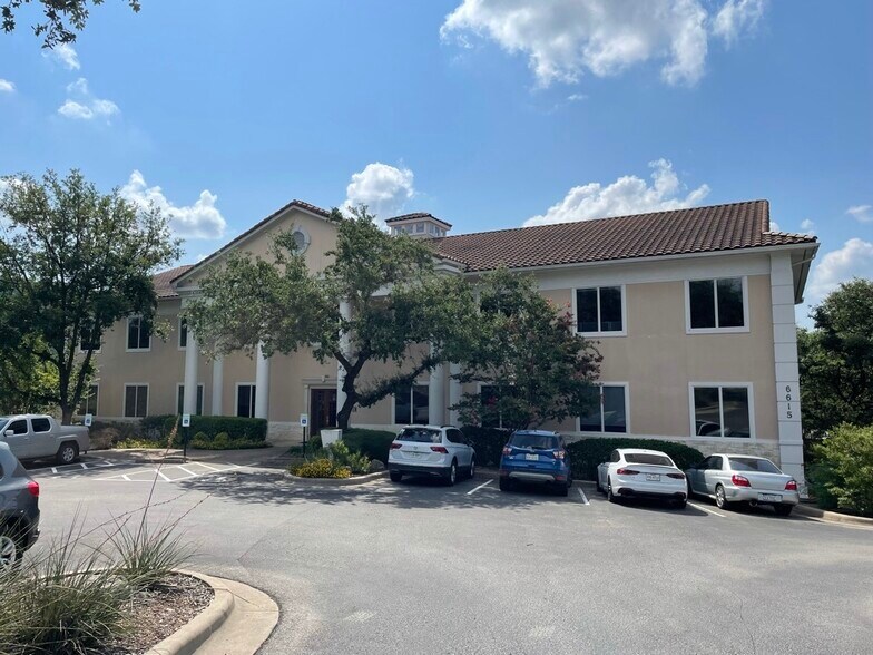 More Photos Of 6615 Vaught Ranch Rd, Austin Office Residential For Lease