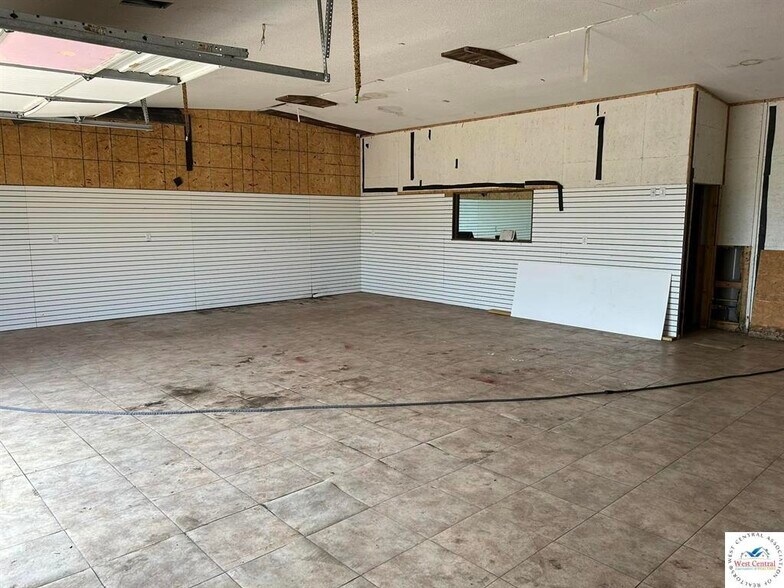 More Photos Of 14981 Centerline Ave, Cole Camp General Retail For Sale
