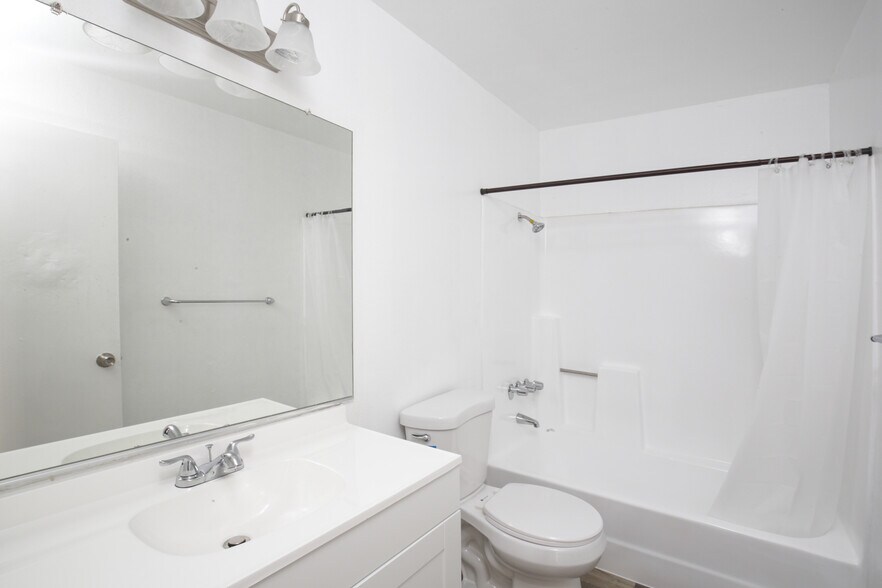 More Photos Of 21501 S Vermont Ave, Torrance Apartments For Sale