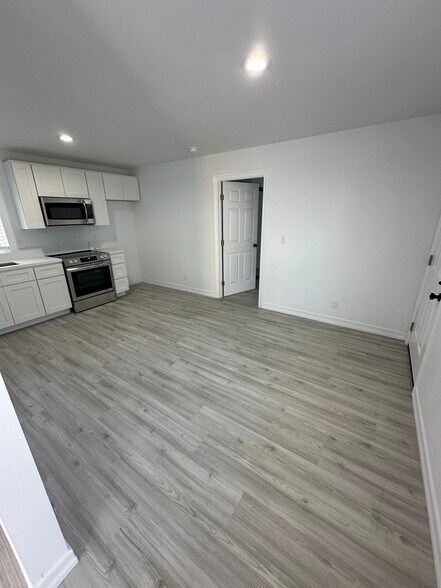 More Photos Of 1235 Clavel Ave, Ventura Apartments For Sale