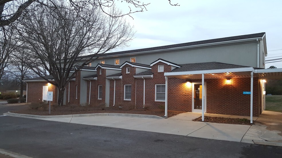 More Photos Of 1201-1203 Colonial Commons Ct, Lancaster Medical For Lease