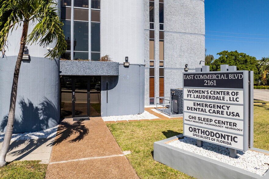 More Photos Of 2161 E Commercial Blvd, Fort Lauderdale Medical For Lease