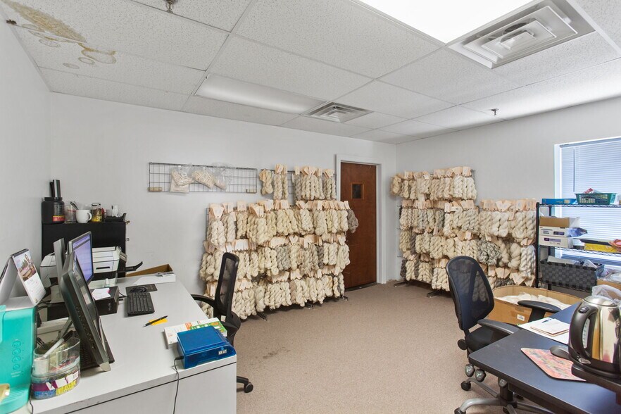 More Photos Of 1401 Hopeman Pkwy, Waynesboro Industrial For Lease