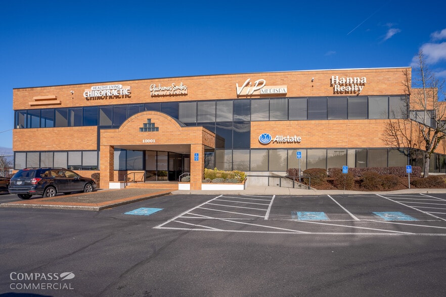 More Photos Of 10001-10117 SE Sunnyside Rd, Clackamas Unknown For Lease