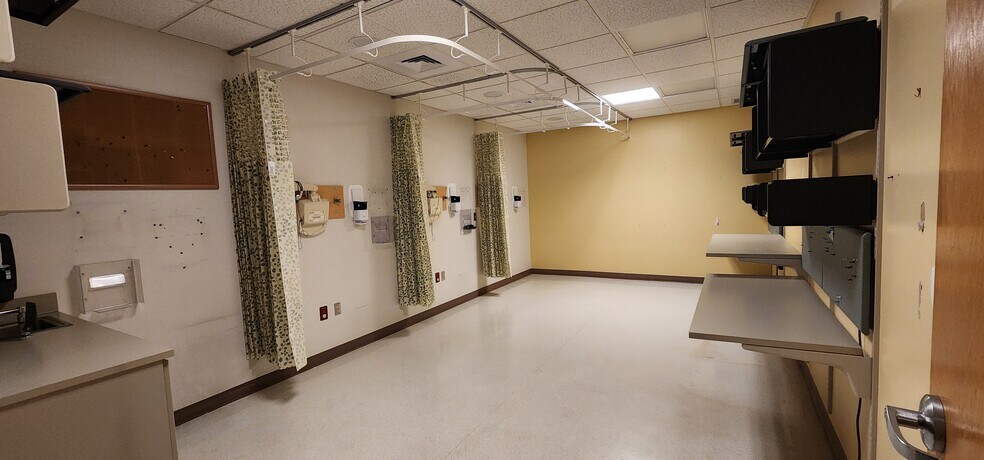More Photos Of 10 Treible Dr, Tunkhannock Medical For Lease