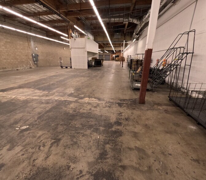 More Photos Of 8539 Elk Grove Blvd, Elk Grove Freestanding For Lease