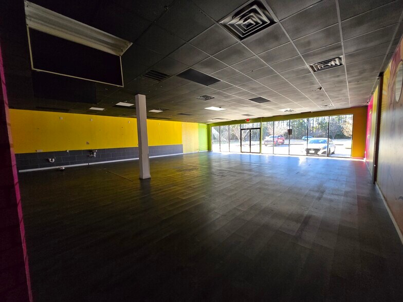 More Photos Of 1337 Gause Blvd, Slidell Storefront For Lease