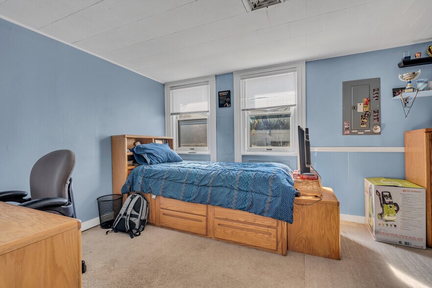 More Photos Of 387 Route 9, Eagleswood Township General Retail For Sale