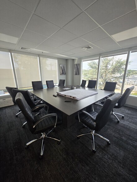 More Photos Of 36 N New York Ave, Huntington Office For Lease