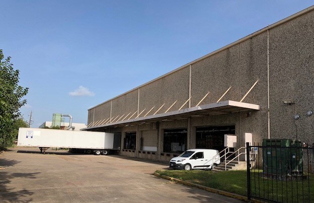 More Photos Of 2800 Fondren Rd, Houston Warehouse For Lease