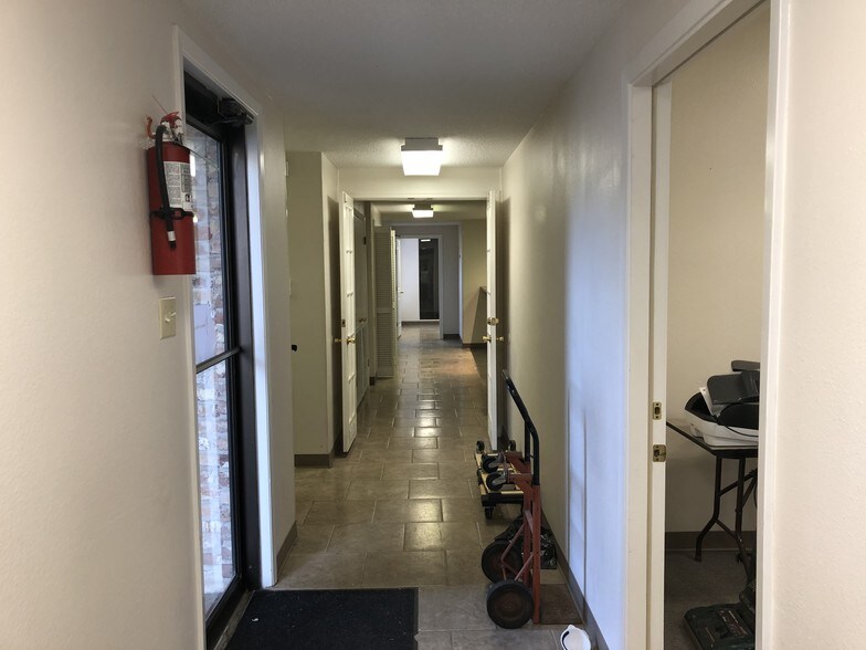 More Photos Of 3867 Plaza Tower Dr, Baton Rouge Office For Lease