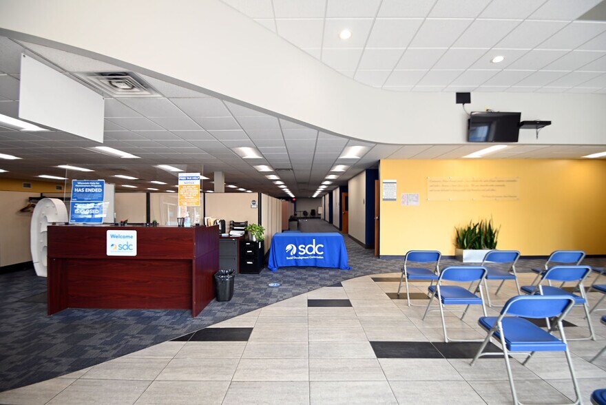 More Photos Of 1730 W North Ave, Milwaukee Medical For Sale