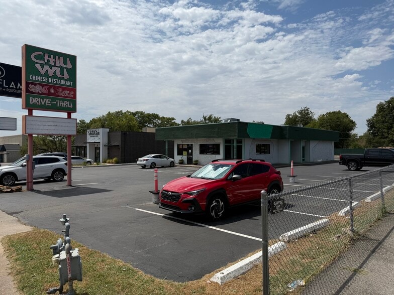 Primary Photo Of 305 S Air Depot Blvd, Oklahoma City Restaurant For Sale