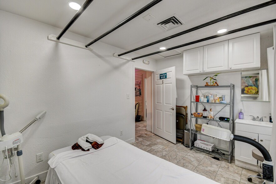 More Photos Of 3097 S Decatur Blvd, Las Vegas Office Residential For Sale