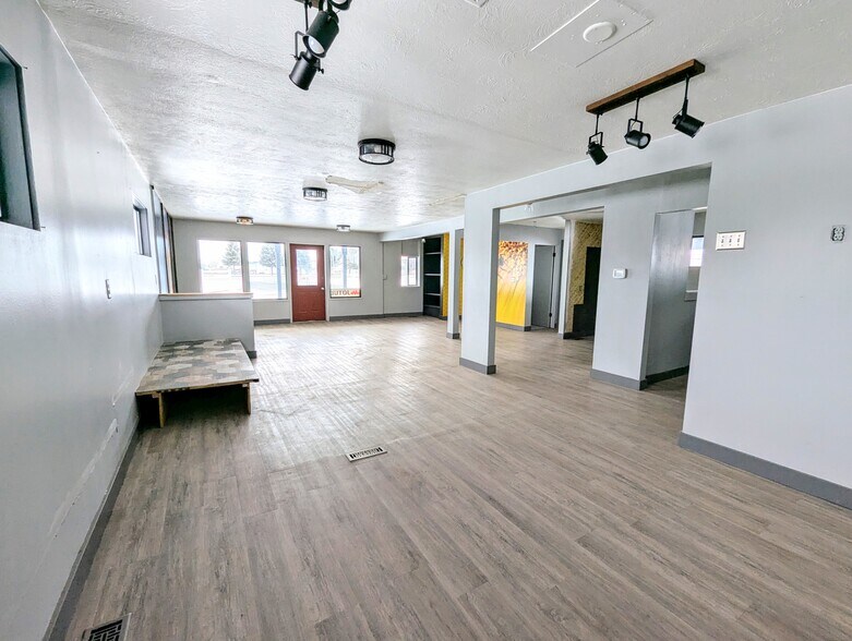 More Photos Of 11401 Island Ave, Island City Industrial For Sale