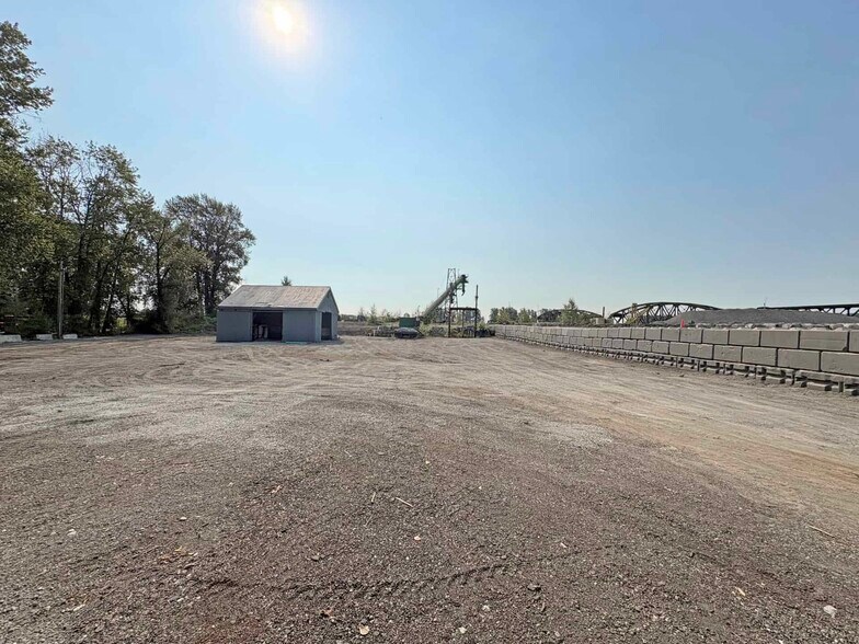 More Photos Of 720-750 Kingsway Ave, Port Coquitlam Land For Lease
