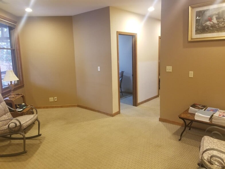 More Photos Of 565 Brunswick Rd, Grass Valley Office For Sale