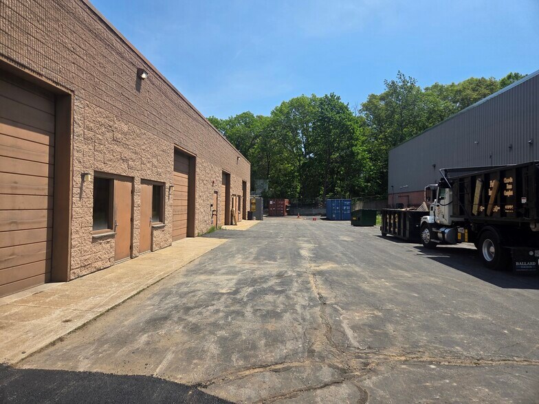 Primary Photo Of 20 Bonazzoli Ave, Hudson Land For Lease