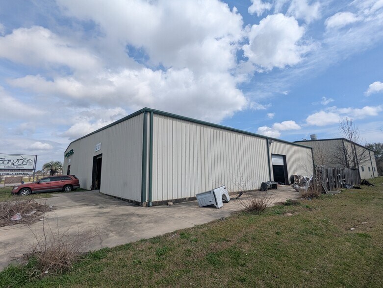 Primary Photo Of 5320 W Parkway St, Groves Industrial For Sale