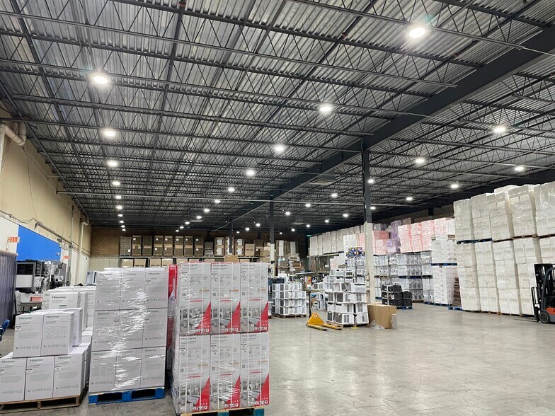 More Photos Of 3 Sperry Rd, Fairfield Distribution For Lease