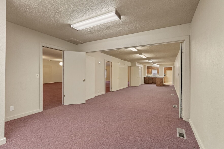 More Photos Of 215 S Bixby St, Coweta Religious Facility For Sale