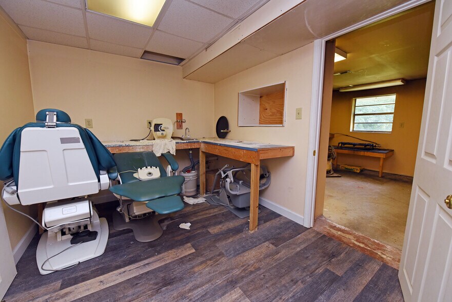 More Photos Of 10 Deer Crossing Trl, Blairsville Office For Sale